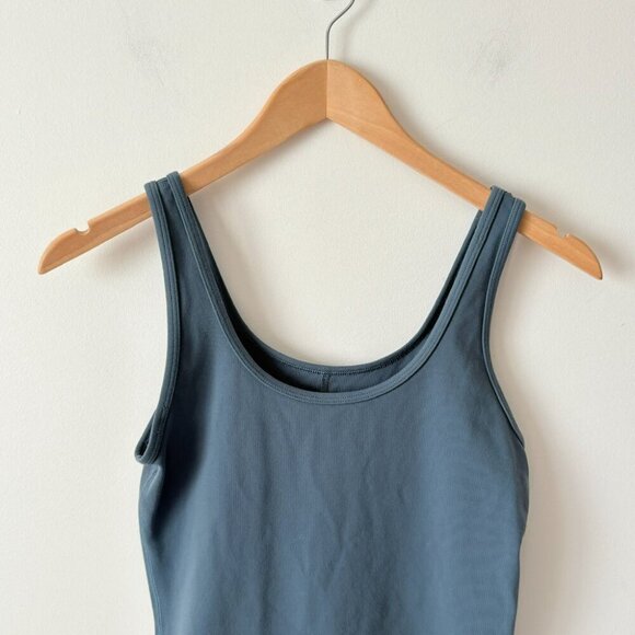 Aritzia TNA TnAction TnaLIFE Shake-It 5" Romper Size Small - Picture 3 of 5